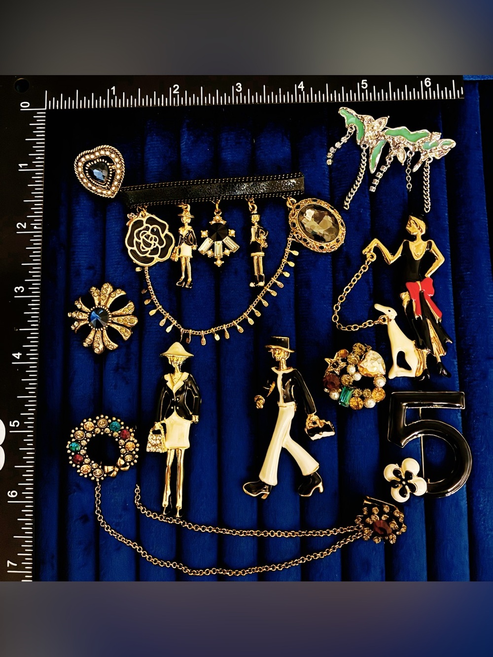 Lot of 10 Enamel Women Figures Jewelry Brooches Pins Figures Cameo Flower